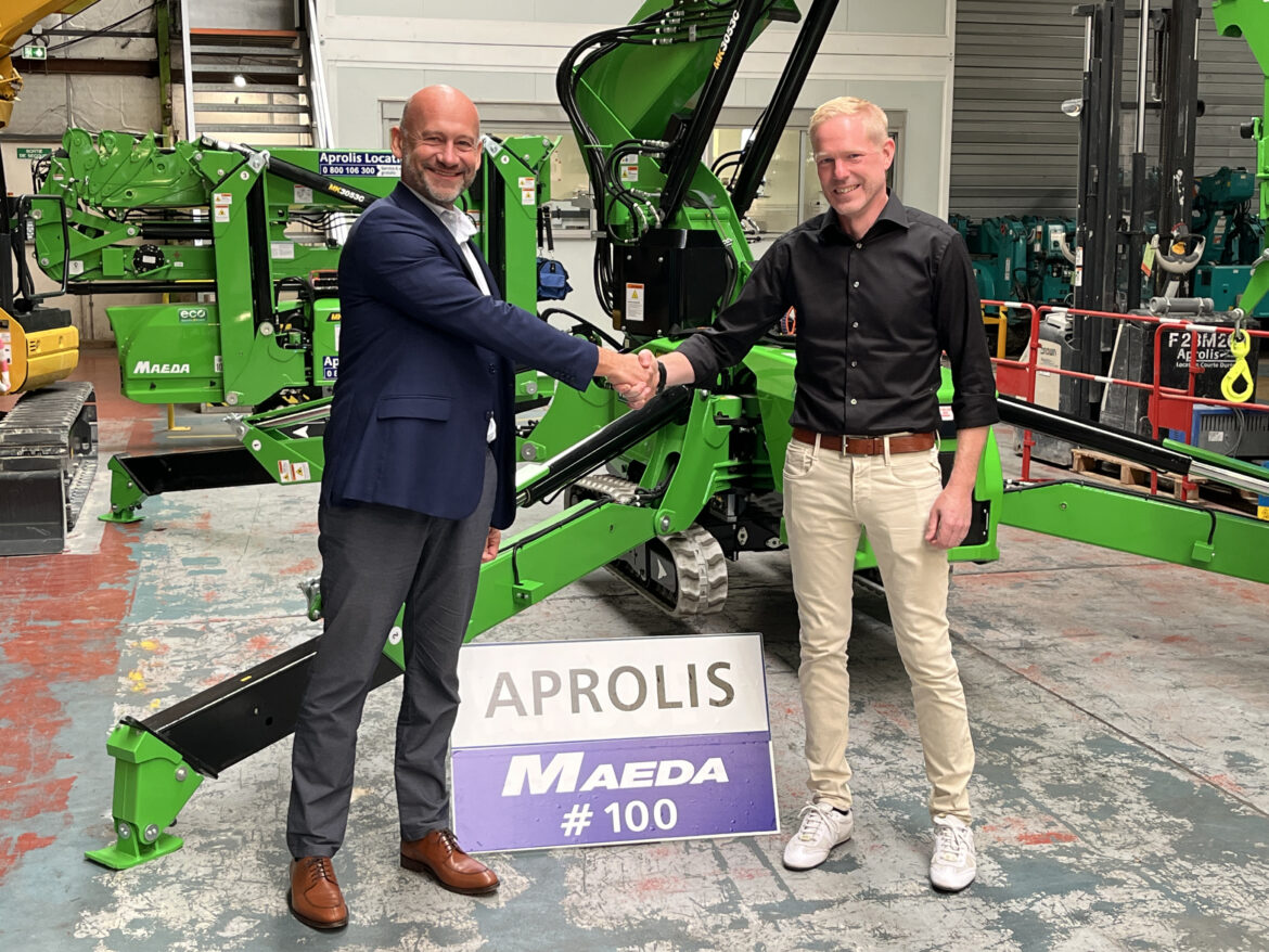 Battery-powered Maeda Mini Crane